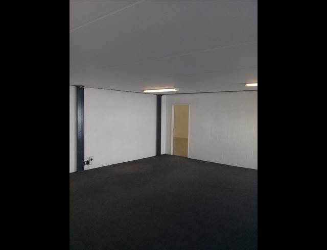567M² OFFICE TO LET IN EPPING INDUSTRIAL