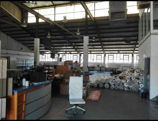 860M² FACTORY TO LET IN EPPING INDUSTRIAL