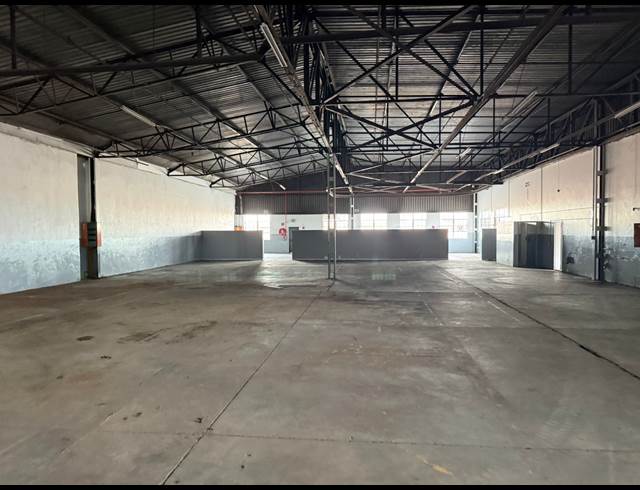 1,264M² WAREHOUSE TO LET IN ANDERBOLT