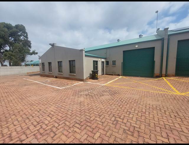 236M² WAREHOUSE RENTED IN MOREHILL