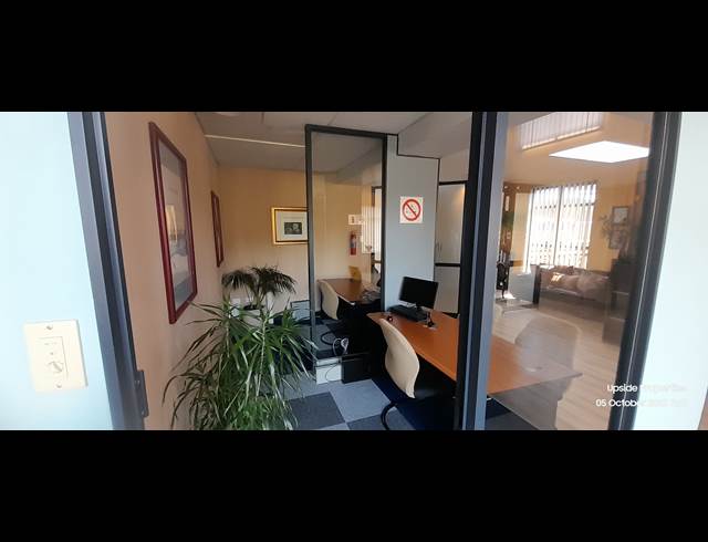 204.82M² OFFICE TO LET IN WESTVILLE