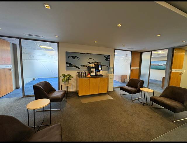 6,049.60M² OFFICE TO LET IN FORESHORE