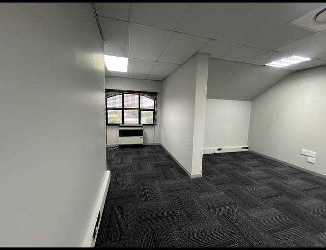 25M² SERVICED OFFICE TO LET IN ROSEBANK