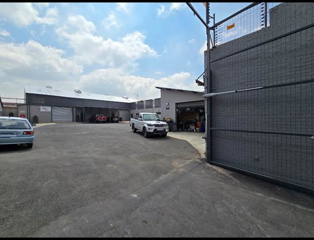 143M² WAREHOUSE TO LET IN BENROSE