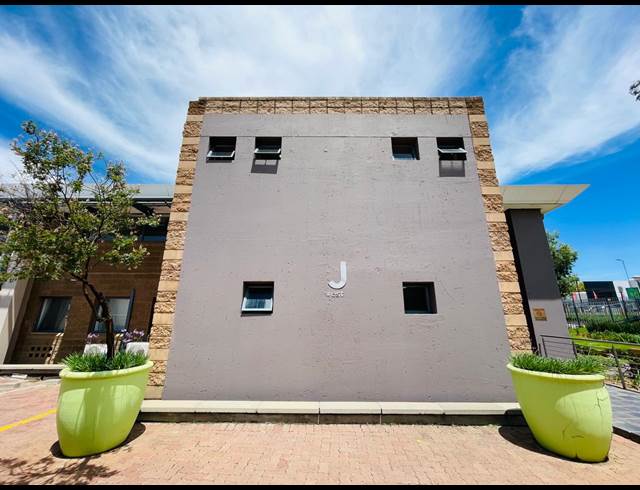 494M² OFFICE TO LET IN RANDJESPARK