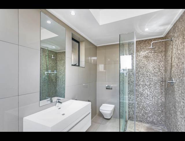 2 BEDROOM APARTMENT TO LET IN SANDTON CENTRAL