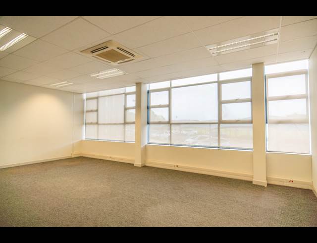 866M² OFFICE TO LET IN PARKHAVEN