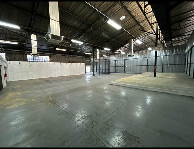 481M² WAREHOUSE TO LET IN KRAMERVILLE
