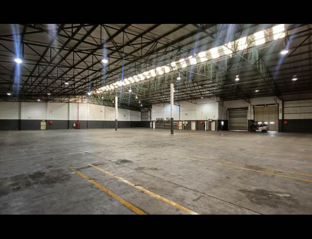 2,224M² WAREHOUSE TO LET IN EPPING INDUSTRIAL