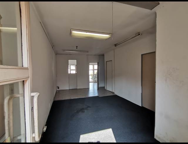 82M² OFFICE TO LET IN VALHALLA