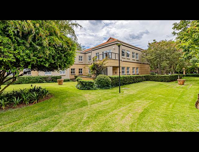158M² OFFICE TO LET IN FERNDALE