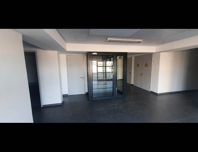 6,420M² WAREHOUSE TO LET IN AIRPORT INDUSTRIA