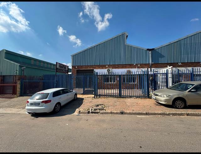 885M² WAREHOUSE TO LET IN AMALGAM
