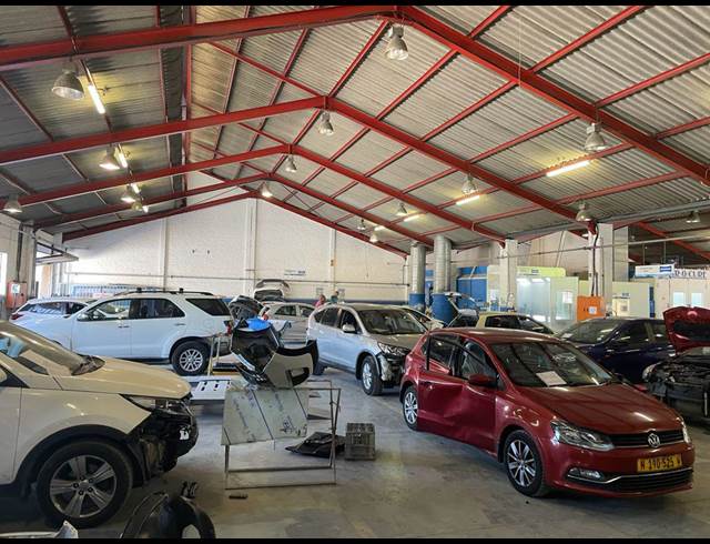 1,600M² WAREHOUSE TO LET IN STIKLAND INDUSTRIAL