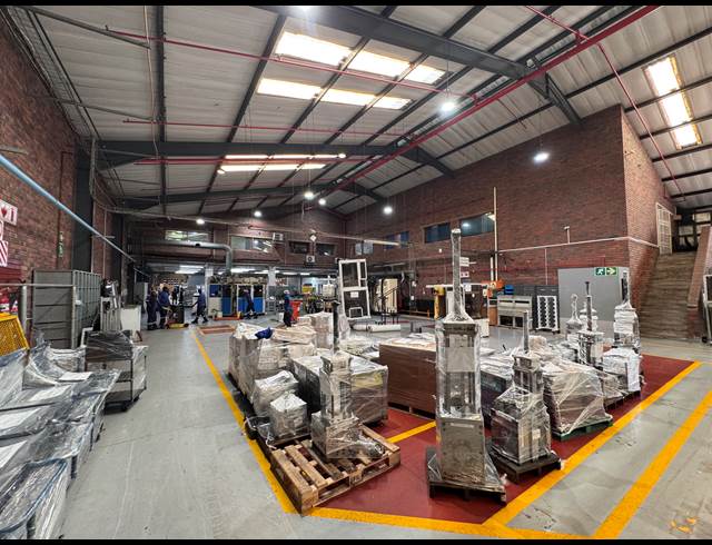 8,000M² WAREHOUSE TO LET IN BRIARDENE