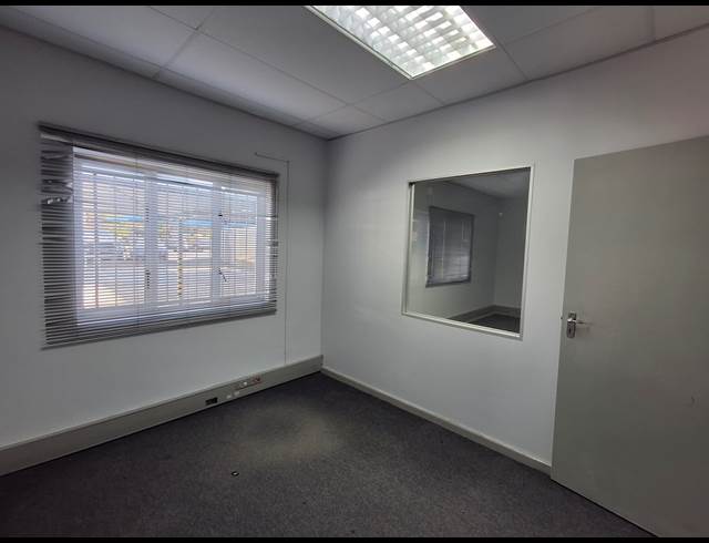 310M² OFFICE TO LET IN VINCENT
