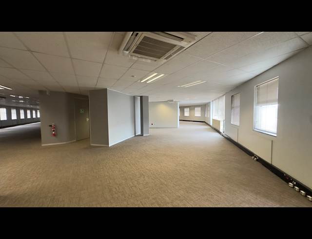 2,500M² OFFICE TO LET IN MEADOWDALE