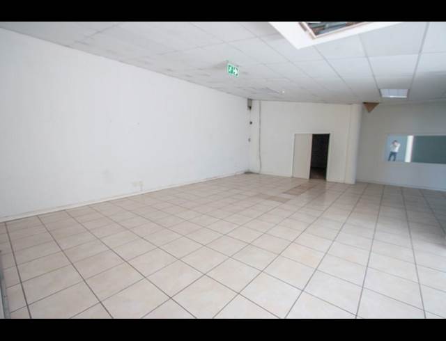 750M² OFFICE TO LET IN KRAMERVILLE