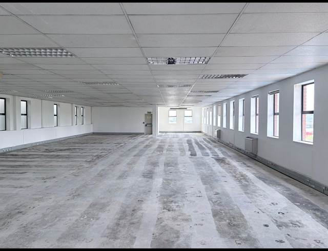749M² OFFICE TO LET IN RANDJESPARK