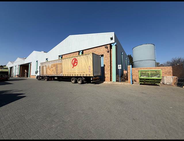 818M² WAREHOUSE TO LET IN RANDJESPARK
