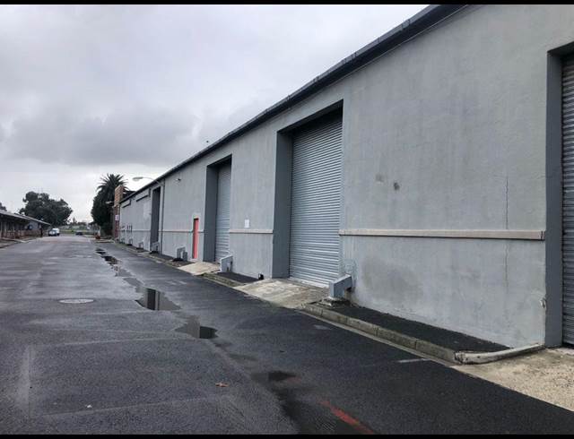 3,428M² WAREHOUSE TO LET IN BLACKHEATH INDUSTRIAL