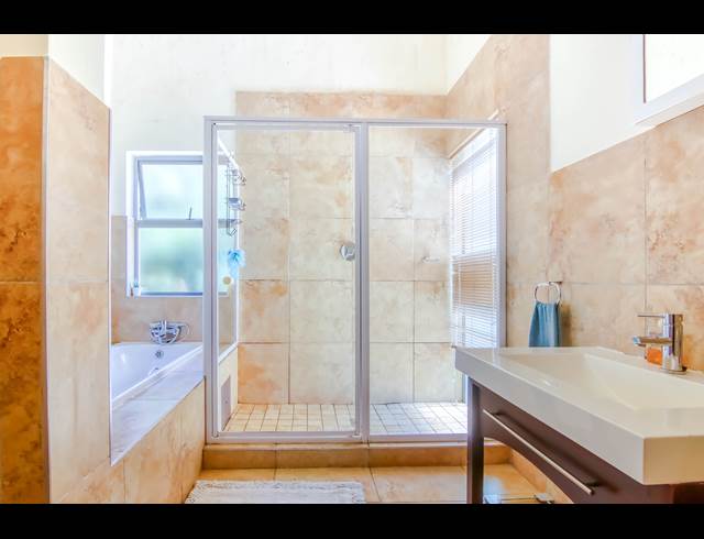 3 BEDROOM FREEHOLD TO LET IN CRAIGAVON