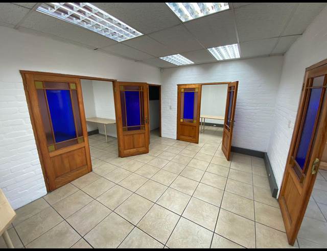 450M² WAREHOUSE TO LET IN PAROW INDUSTRIAL