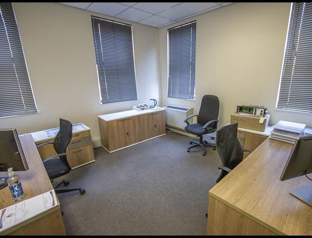 1,569M² OFFICE TO LET IN RANDJESPARK