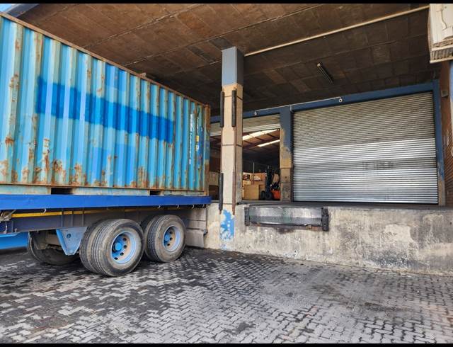 8,000M² WAREHOUSE TO LET IN JUPITER