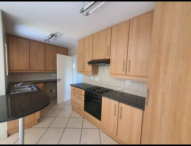 3 BEDROOM PROPERTY TO RENT IN GLEN MARAIS