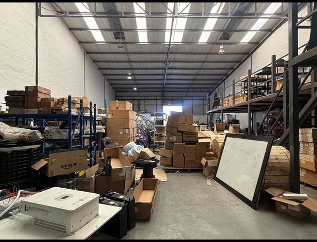 667M² WAREHOUSE TO LET IN HALFWAY HOUSE