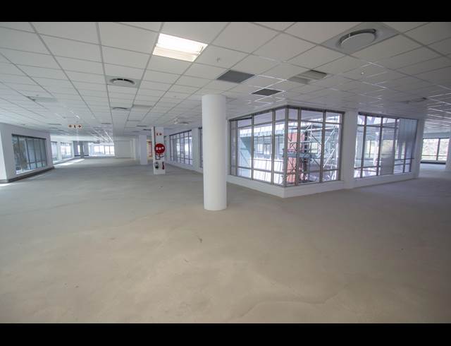 1,979M² OFFICE TO LET IN SANDTON CENTRAL
