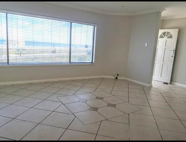 4 BEDROOM PROPERTY TO RENT IN BEACHFRONT