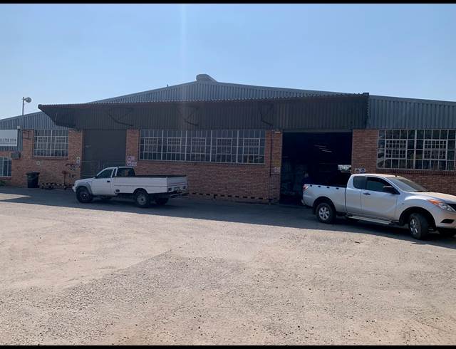 2,300M² WAREHOUSE TO LET IN ROCKY DRIFT
