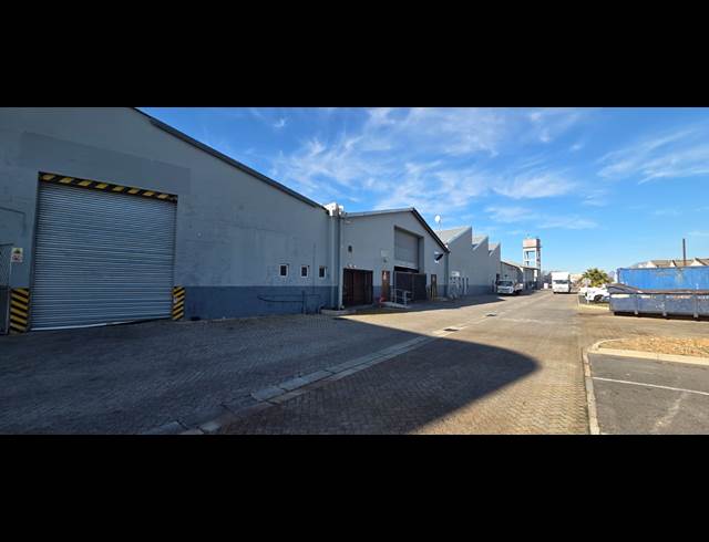 413M² WAREHOUSE TO LET IN DAL JOSAFAT