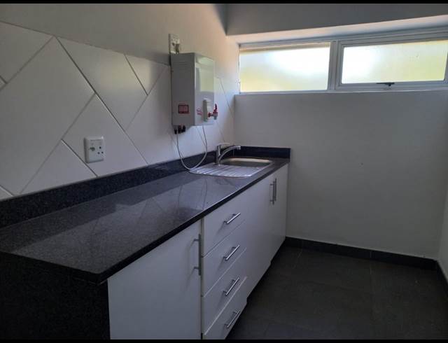 651M² OFFICE TO LET IN UMGENI PARK