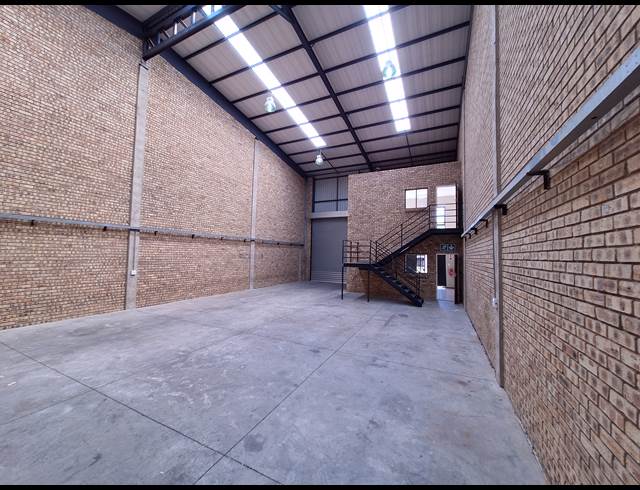 279M² WAREHOUSE TO LET IN STORMILL