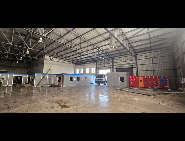 2,294M² WAREHOUSE TO LET IN COSMO BUSINESS PARK