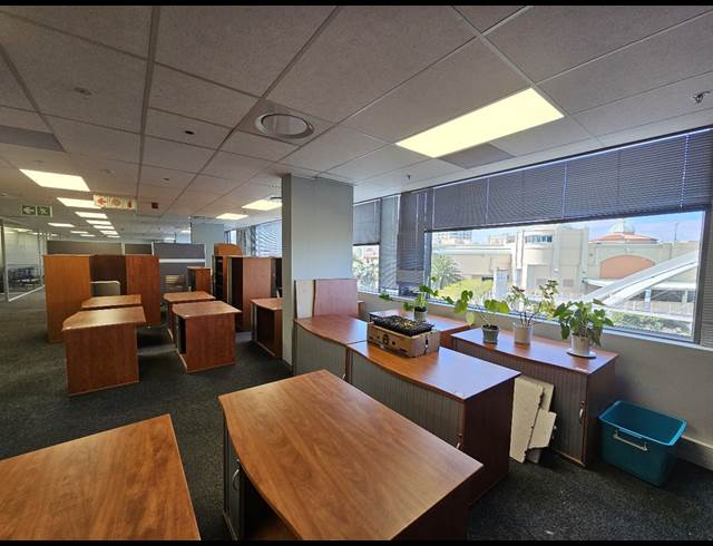 321M² OFFICE TO LET IN CENTURY CITY