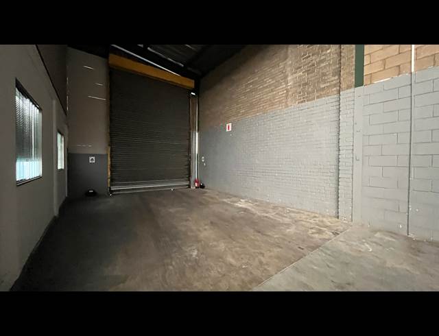 428M² WAREHOUSE TO LET IN MEADOWDALE