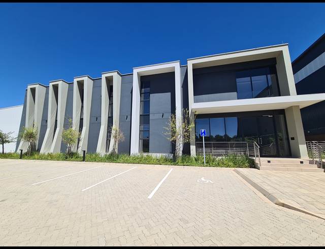 5,515M² WAREHOUSE TO LET IN SAMRAND BUSINESS PARK