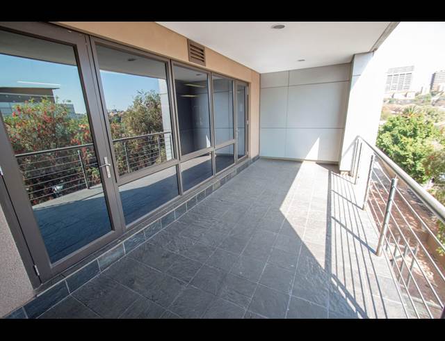 1,191M² OFFICE TO LET IN PARKTOWN