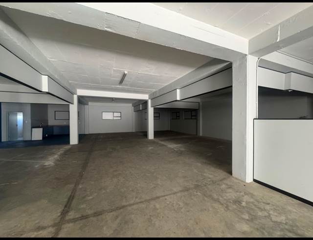 365M² WAREHOUSE TO LET IN LINBRO PARK