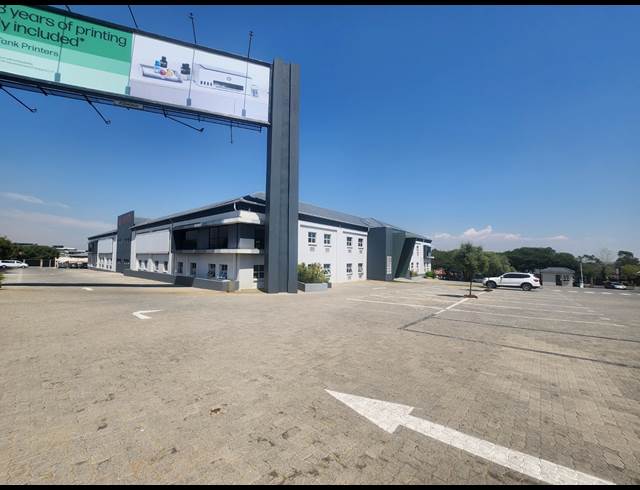 586M² OFFICE TO LET IN VORNA VALLEY
