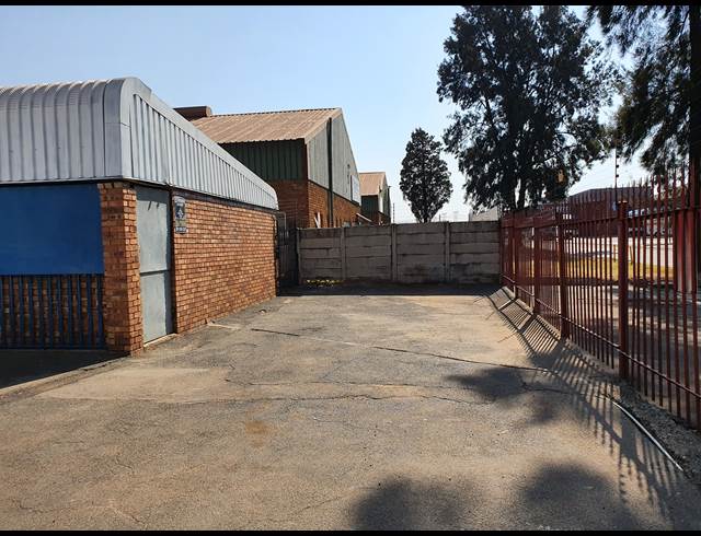230M² WAREHOUSE TO LET IN ALRODE SOUTH