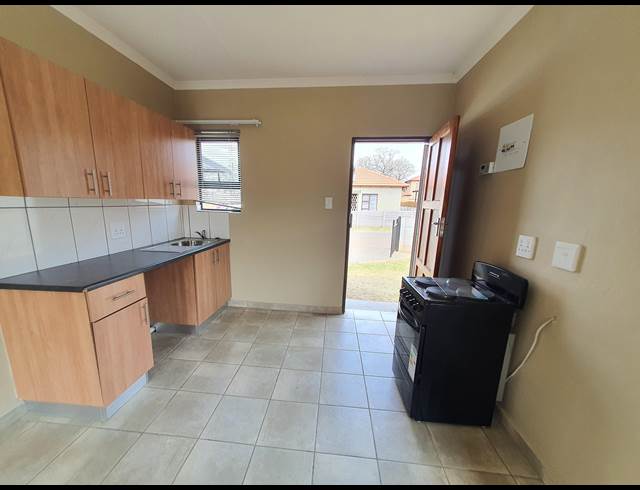 2 BEDROOM PROPERTY TO RENT IN ALBEMARLE