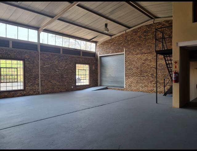151.30M² WAREHOUSE TO LET IN VINTONIA