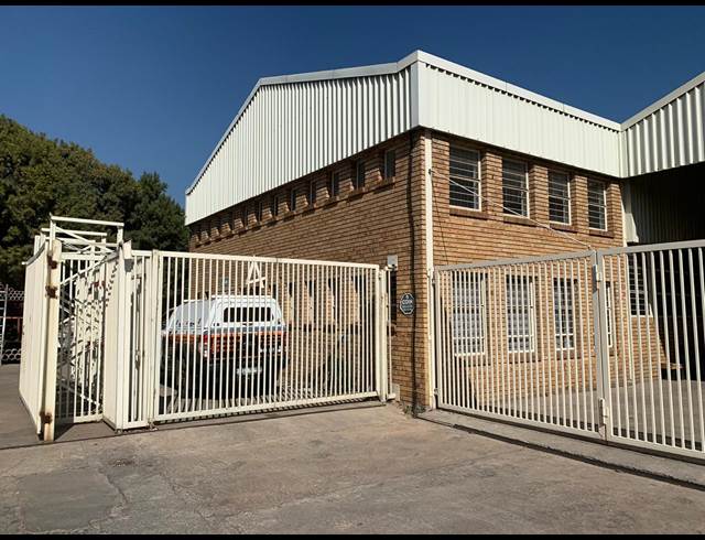 542M² WAREHOUSE TO LET IN KRAMERVILLE