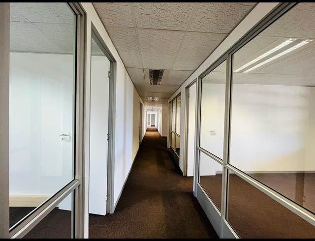 640.50M² OFFICE TO LET IN RANDJESPARK