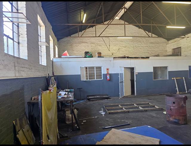 282M² WAREHOUSE TO LET IN BRAKPAN CENTRAL